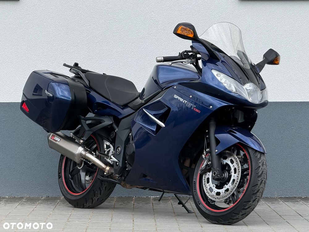Triumph Sprint - 1