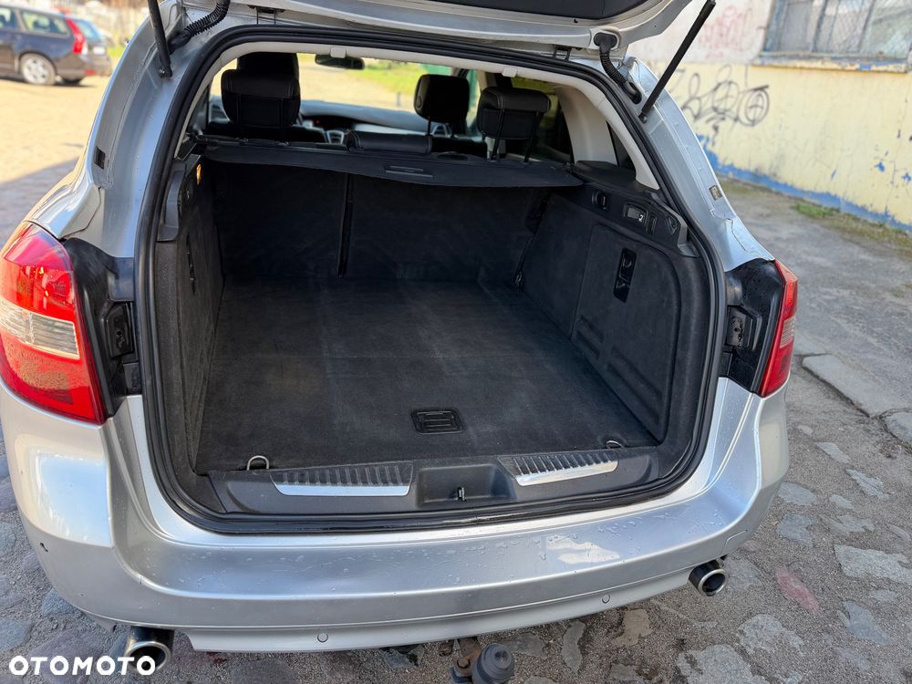 Renault Laguna dCi 150 FAP Start-Stop GT - 13