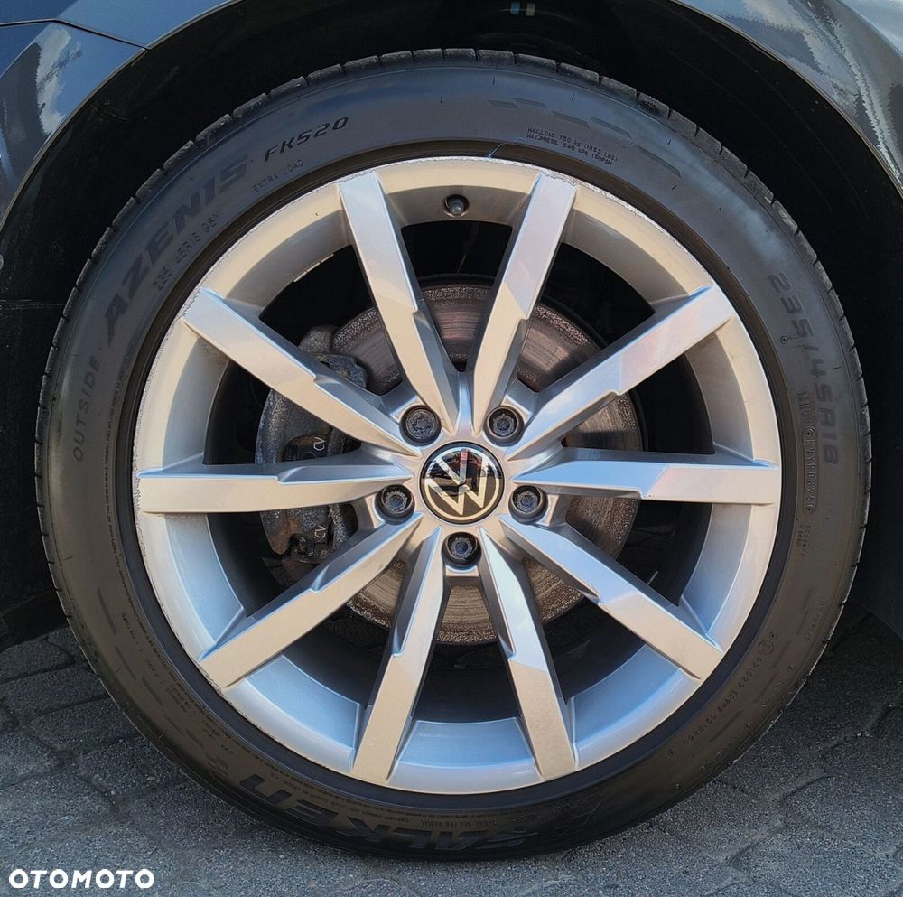 Volkswagen Passat Variant 2.0 TDI 4Mot Elegance DSG - 29