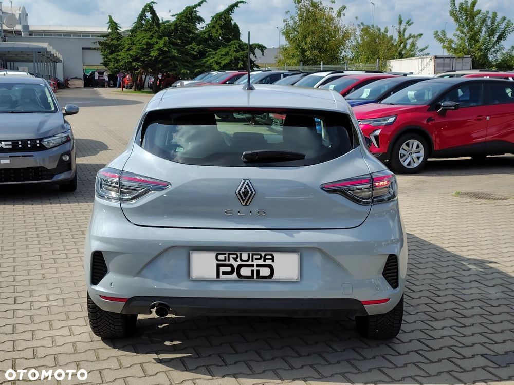 Renault Clio - 6