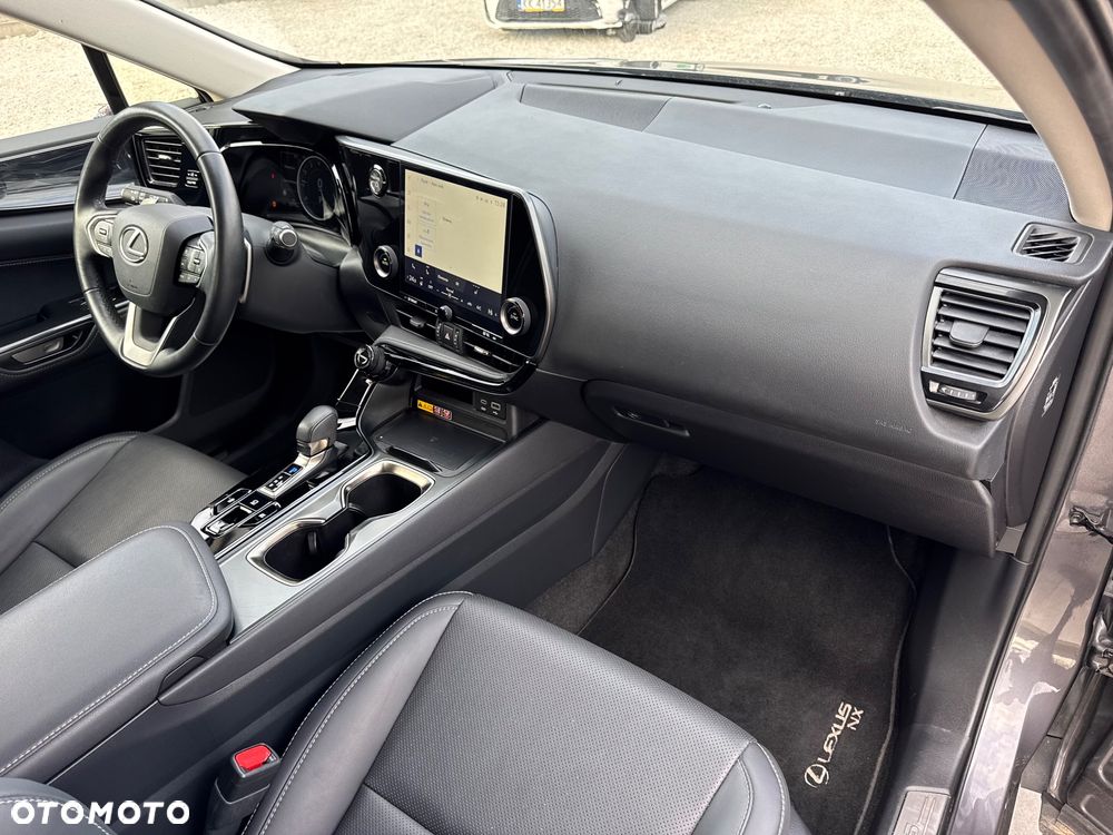 Lexus NX 350h Prestige 2WD - 36