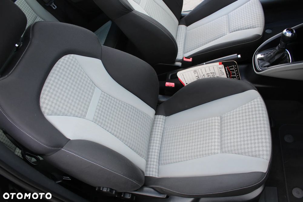 Audi A1 3-drzwiowe 1.4 TFSI S tronic S line edition - 24