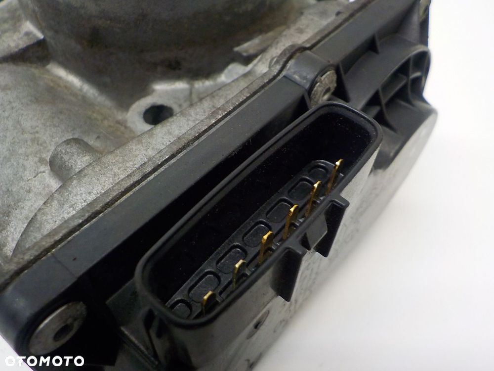 VOLVO V70 2.4 20V B5244S PRZEPUSTNICA 30711551 - 8