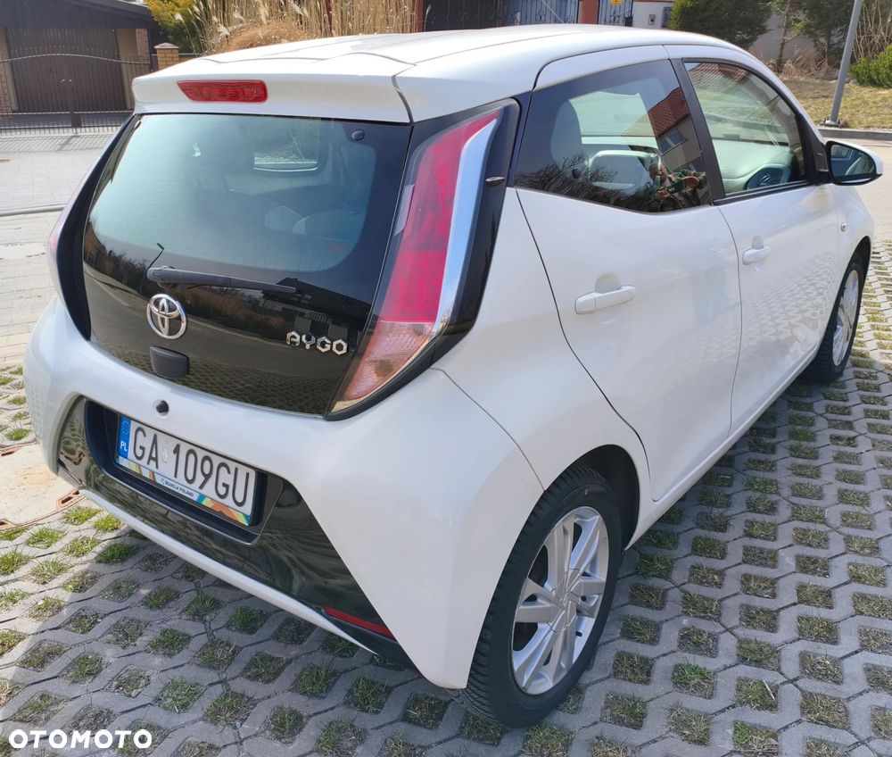 Toyota Aygo x-play - 7