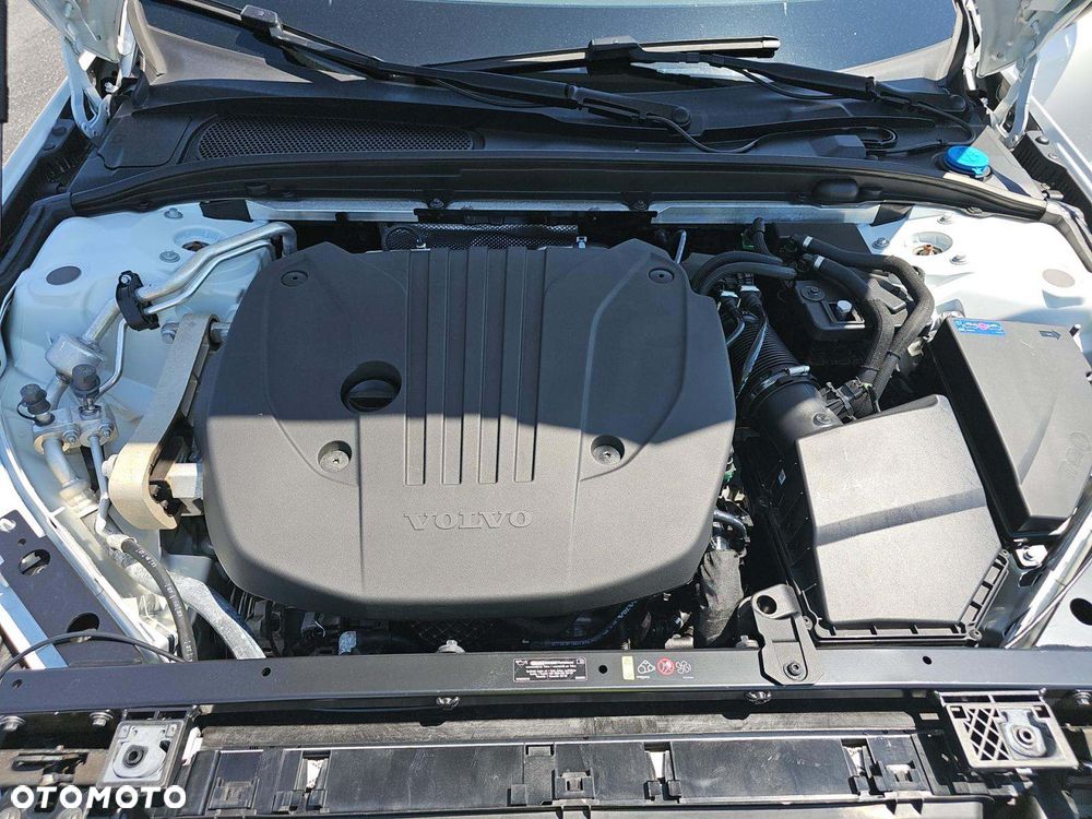 Volvo S60 B5 B AWD Plus Dark - 13
