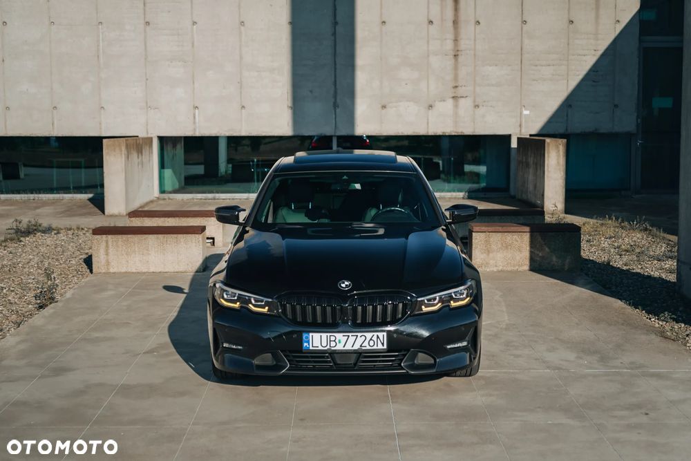 BMW Seria 3 320d Sport Line Shadow - 3