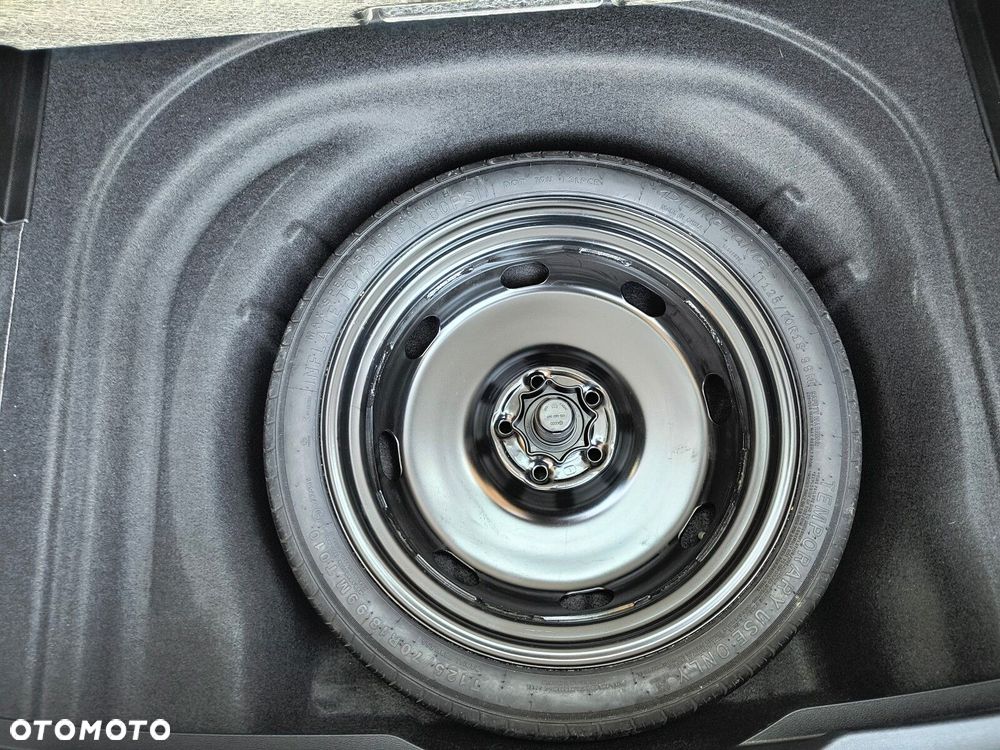 Volkswagen Golf - 25