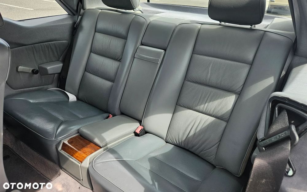 Mercedes-Benz W124 (1984-1993) - 10