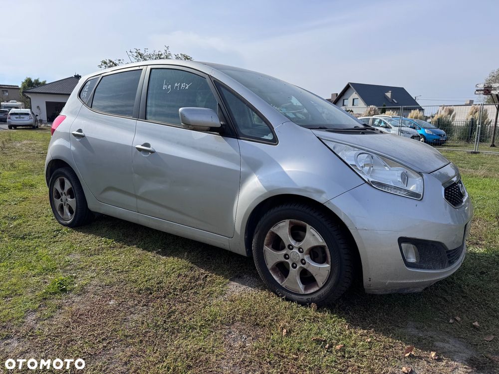 Kia Venga 1.6 CRDi 128 Dream-Team Edition - 2