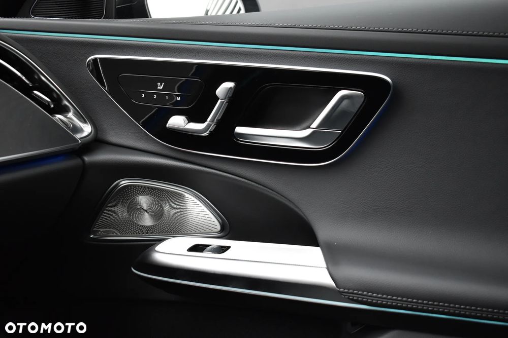 Mercedes-Benz Klasa E 200 4-Matic AMG - 20