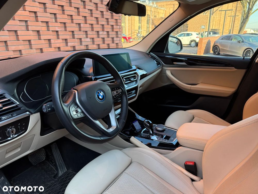BMW X3 xDrive30e - 11