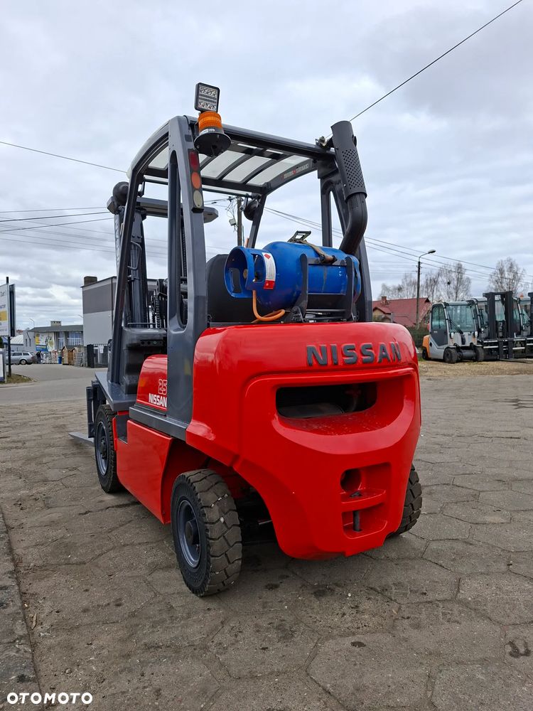 Nissan UD02A25PQ - 1