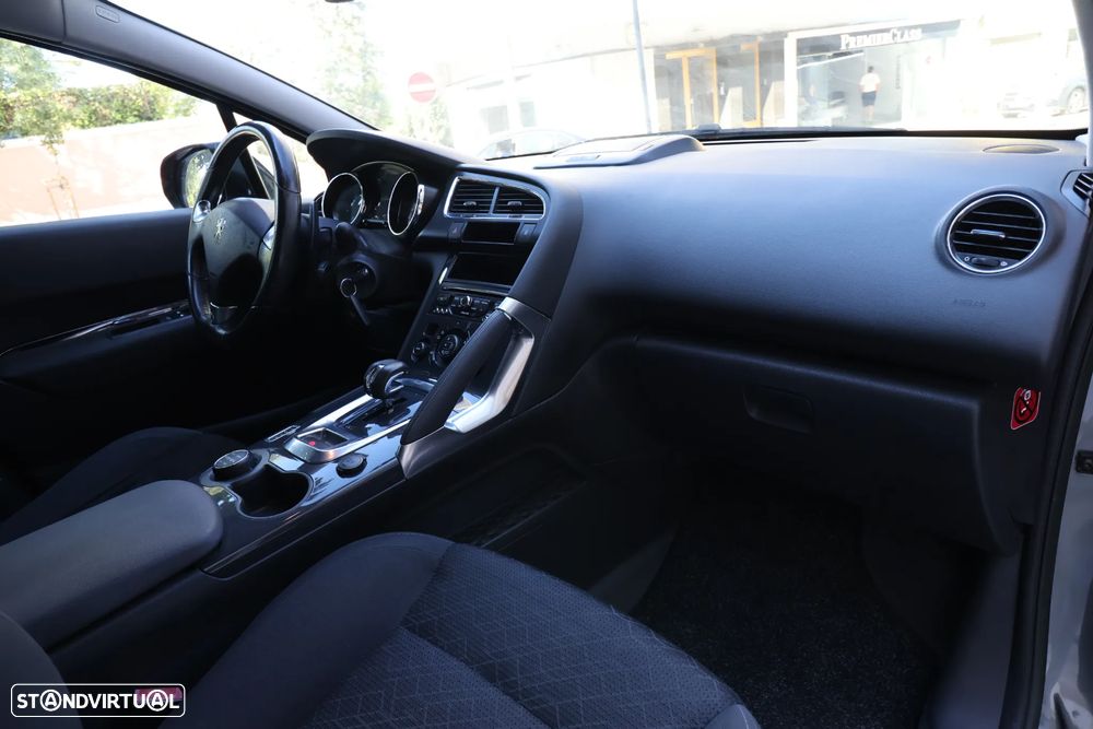 Peugeot 3008 - 18