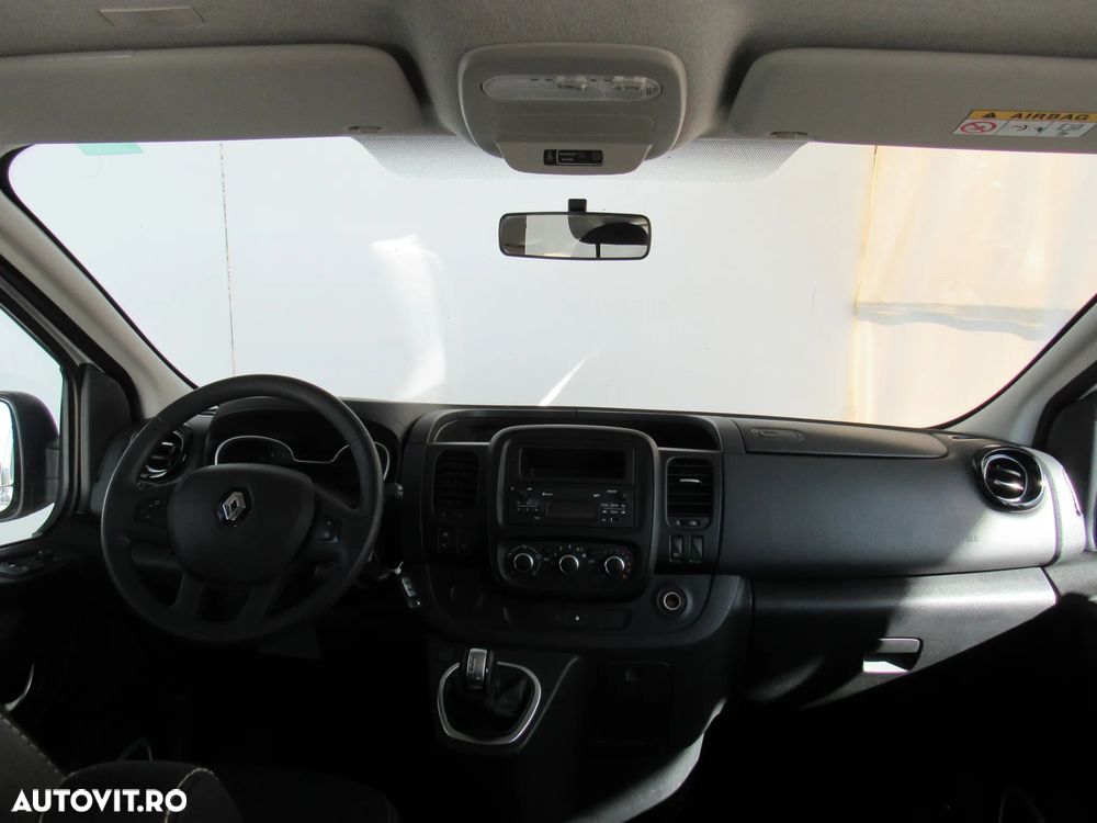 Renault Trafic - 11