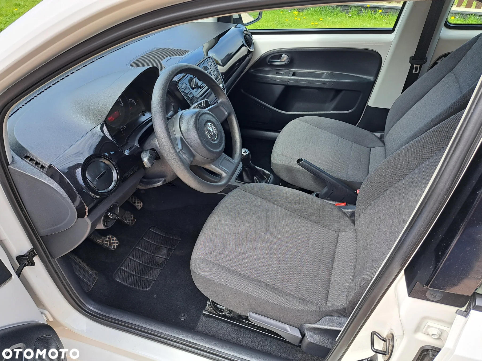 Volkswagen up! white style - 16