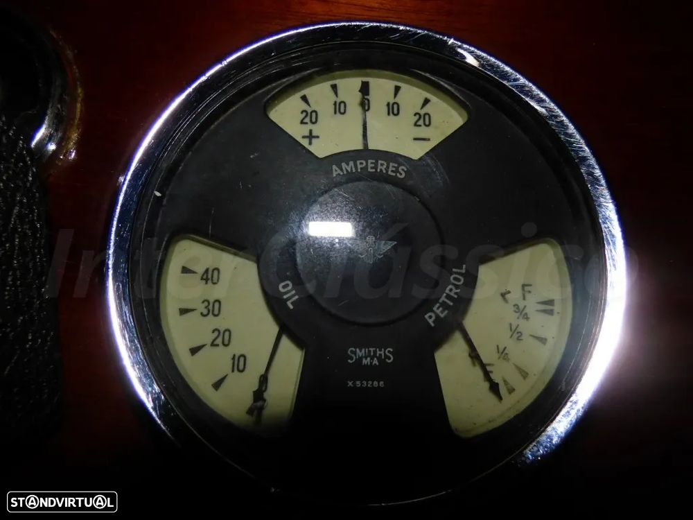 Morris Eight - 12