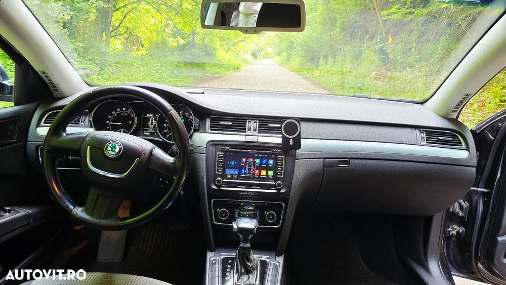 Skoda Superb 2.0 TDI Comfort DSG - 10
