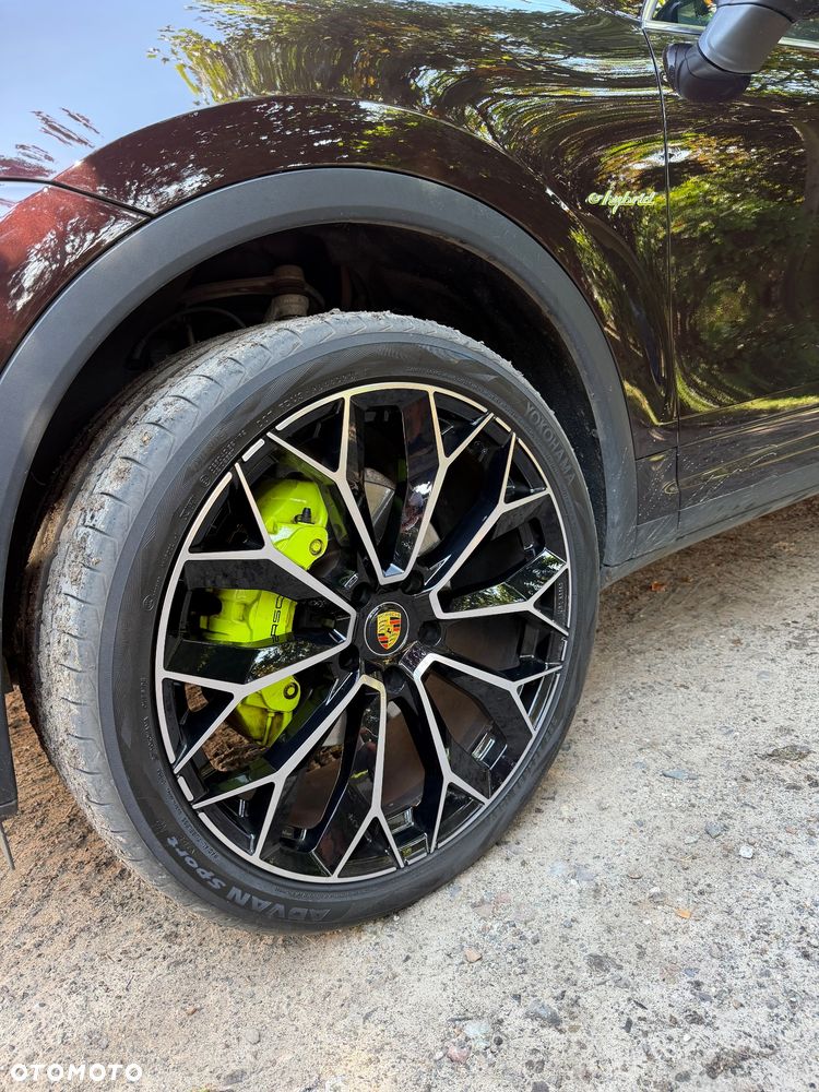 Porsche Cayenne - 22