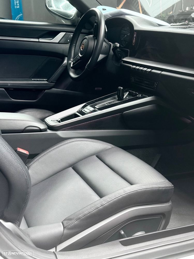 Porsche 911 (992) Carrera PDK - 22