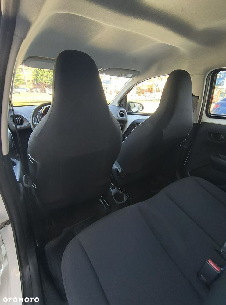 Toyota Aygo x-cite - 17