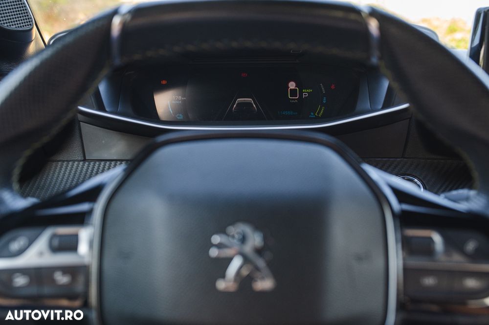 Peugeot 208 e-208 GT-Line - 23