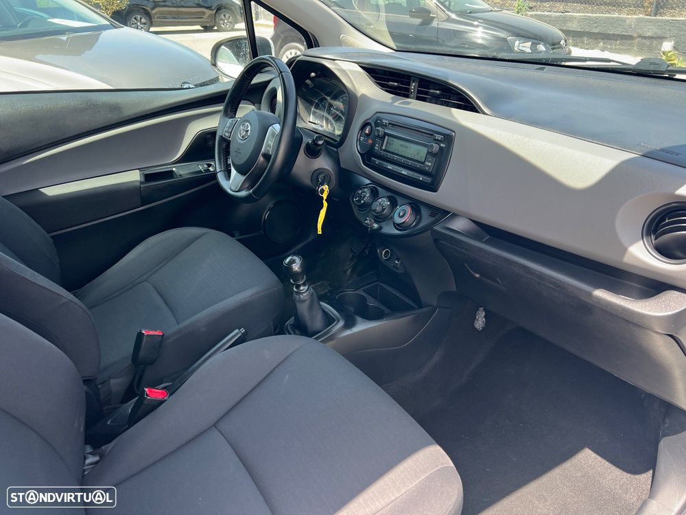 Toyota YARIS - 9