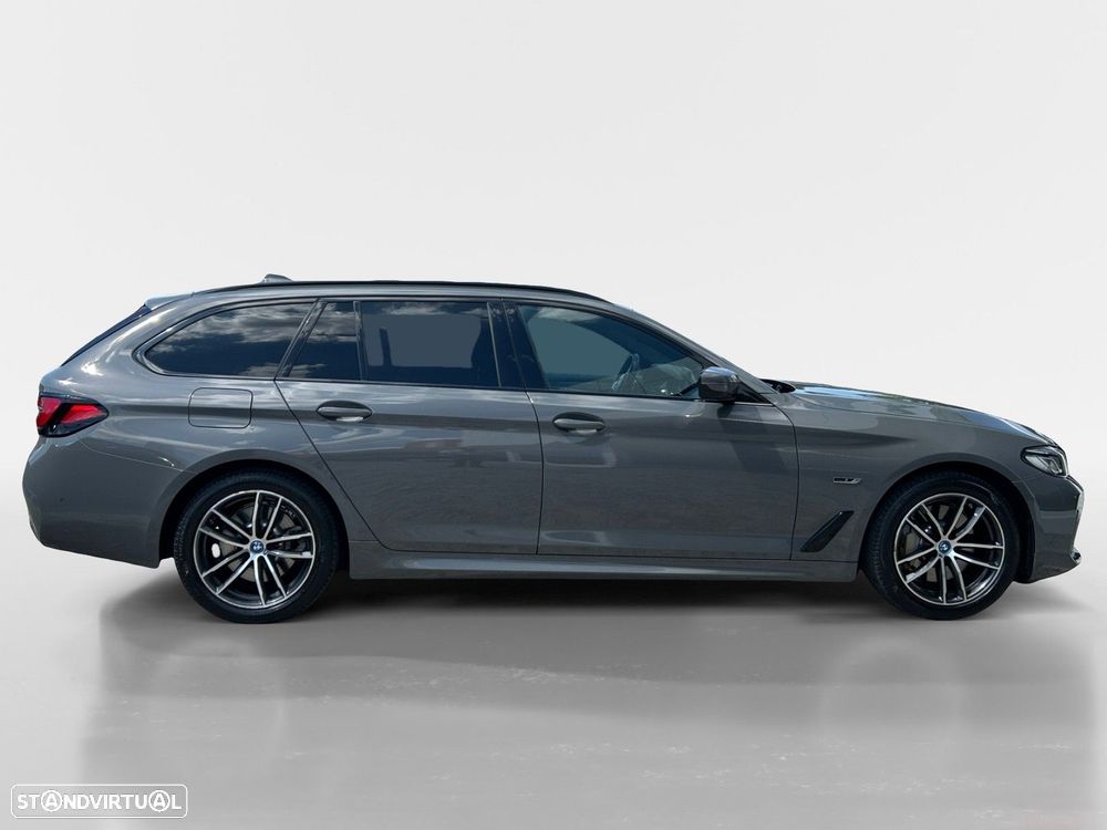 BMW 530 e Pack Desportivo M - 6