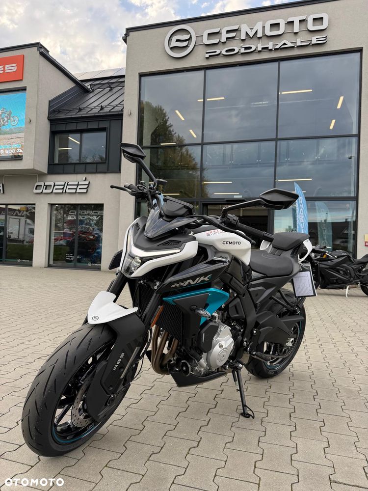 CFMoto 675NK - 3