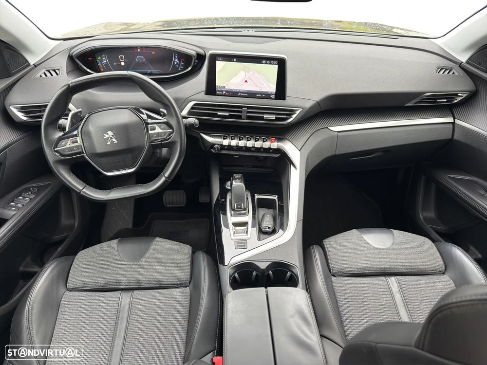 Peugeot 5008 1.2 PureTech Allure EAT6 - 8
