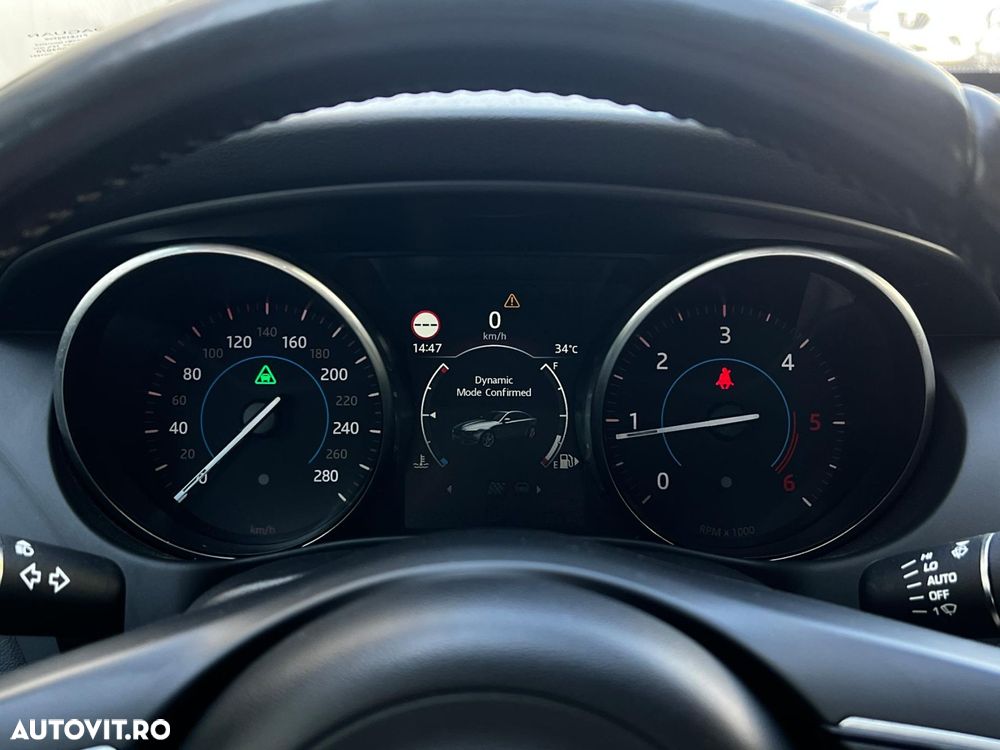 Jaguar XE 20d Aut. Portfolio - 29