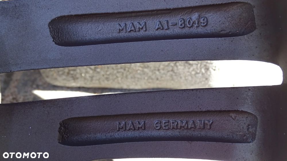 MAM AJ-8019 8Jx19H2 ET30 5X112 - felga - 5