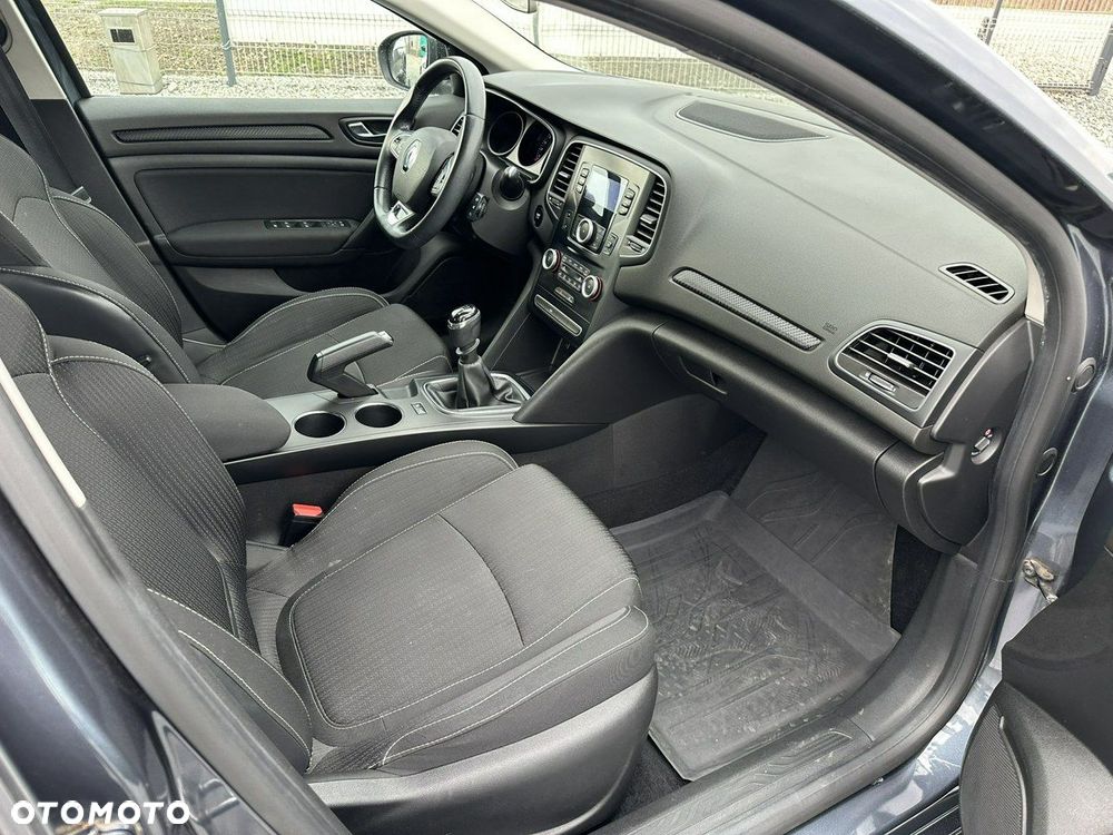 Renault Megane 1.6 SCe Limited - 29