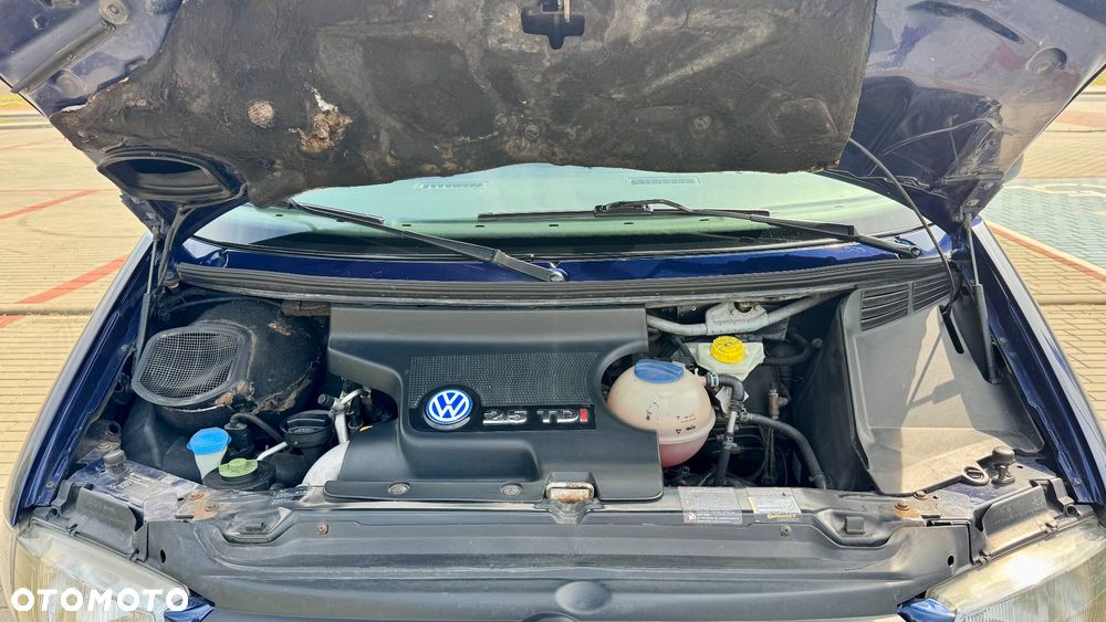 Volkswagen Multivan - 25