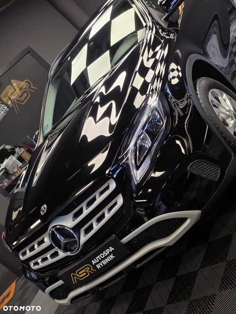 Mercedes-Benz GLA 180 7G-DCT - 27