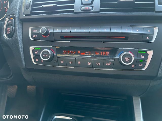 BMW Seria 1 118i Sport Line - 30