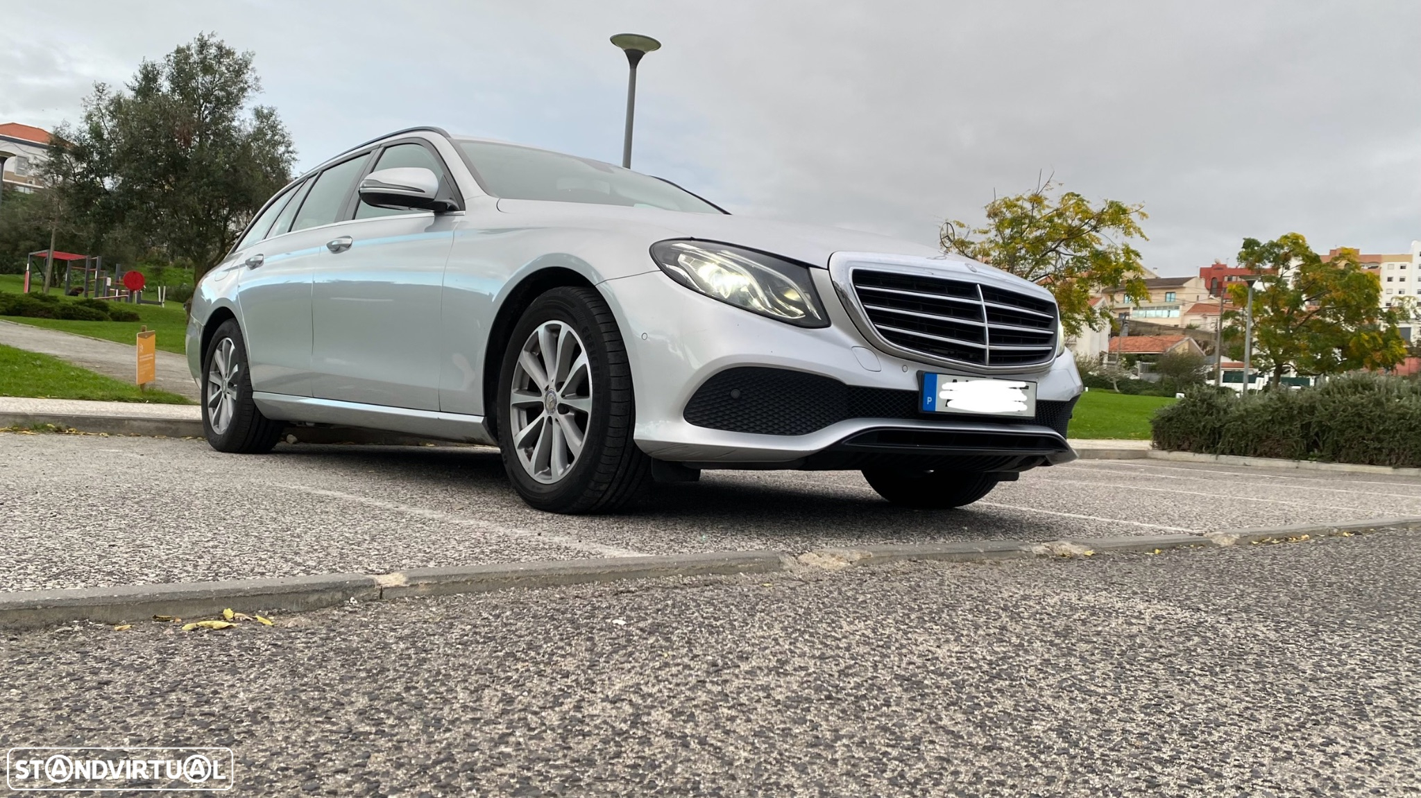 Mercedes-Benz E 220 d T 9G-TRONIC Avantgarde - 21