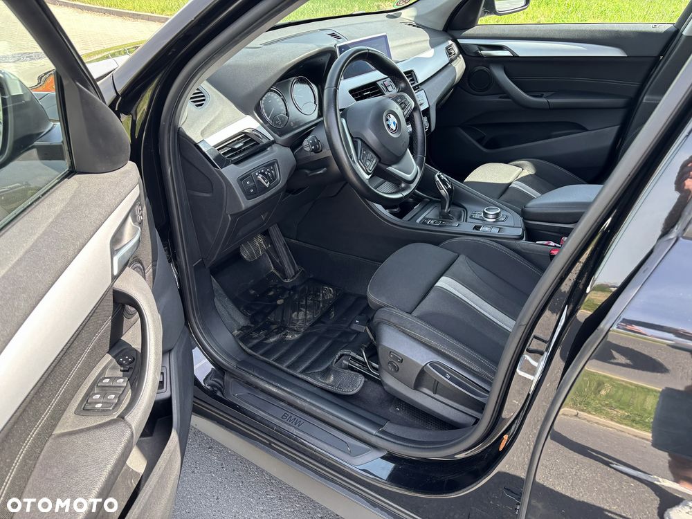 BMW X1 sDrive18d Sport Line - 7