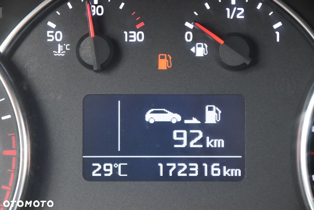 Kia Carens - 29