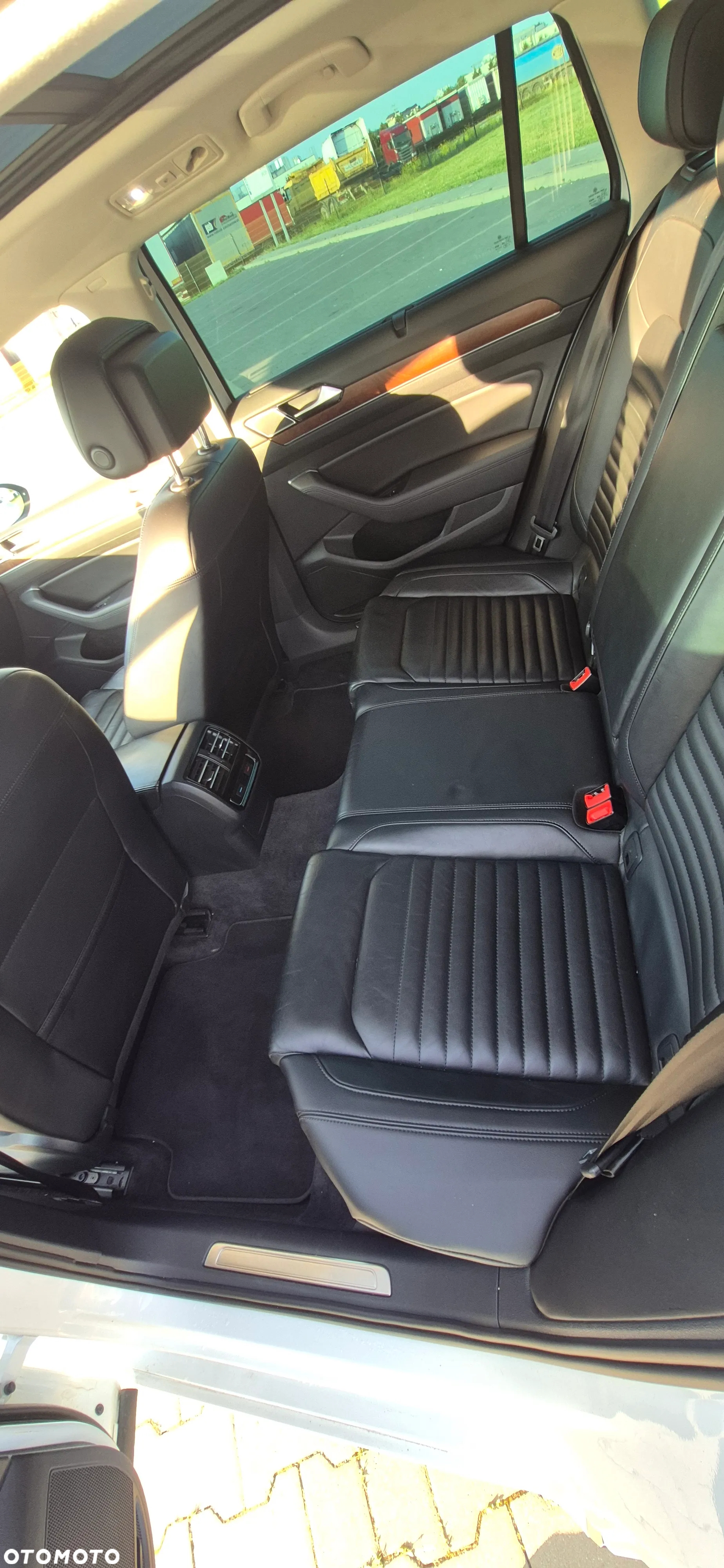 Volkswagen Passat 2.0 TDI Bi-Turbo BMT 4Mot Highline DSG - 19