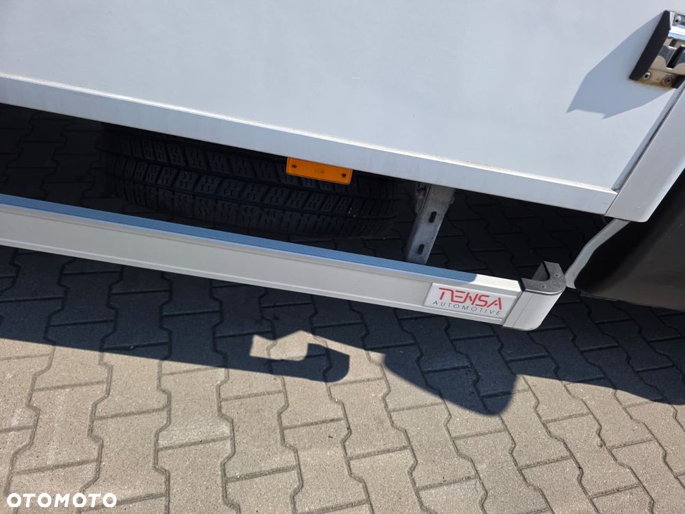 Iveco 50C18 Kontener 8EP Krajowy Ledy  Winda 1000 kg ! 4200x2200x2200 - 18