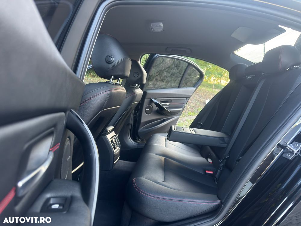 BMW Seria 3 320i Aut. - 21