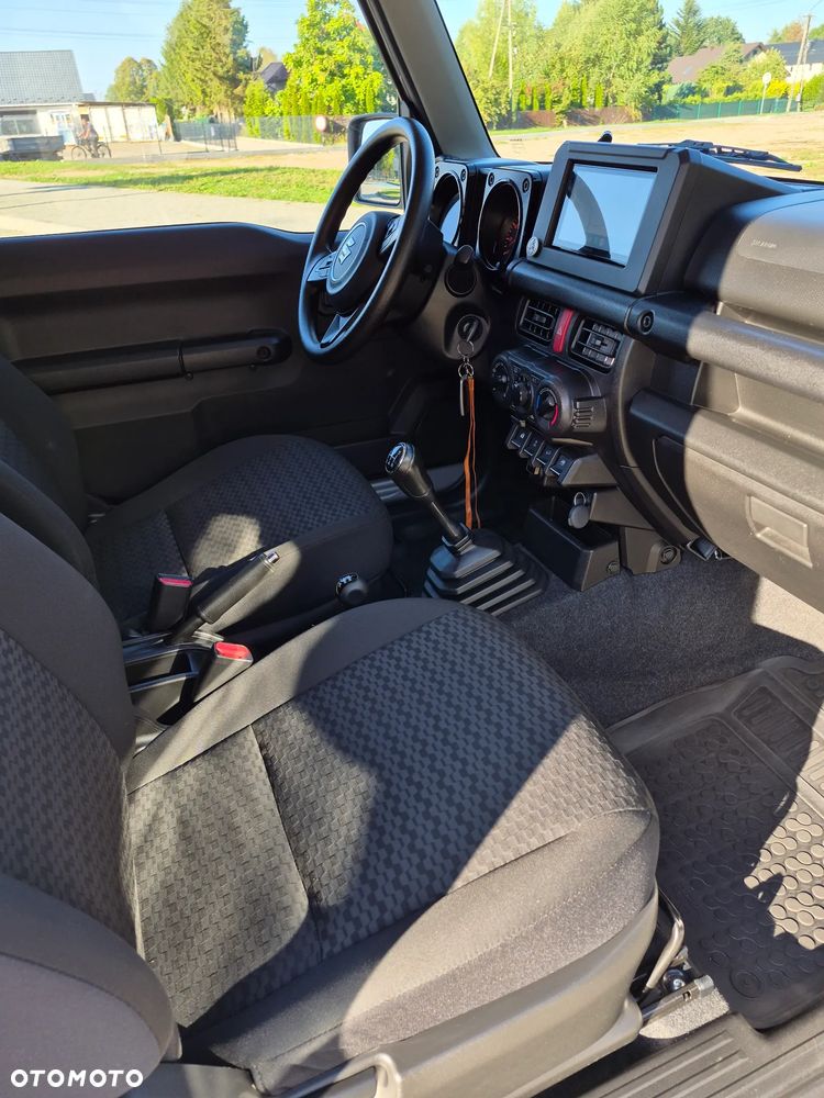 Suzuki Jimny 1.5 Premium - 16