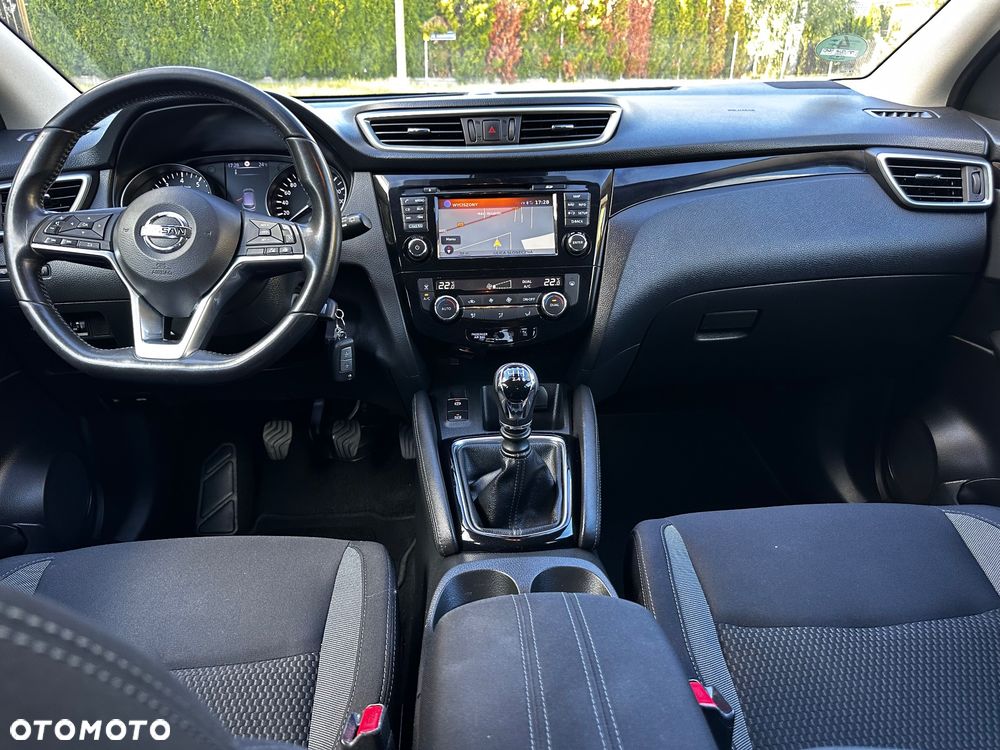 Nissan Qashqai 1.2 DIG-T N-Vision - 35