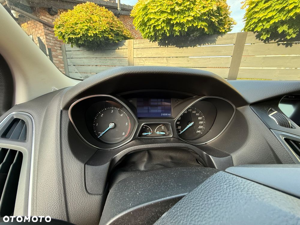 Ford Focus 1.6 TDCi DPF Titanium - 9