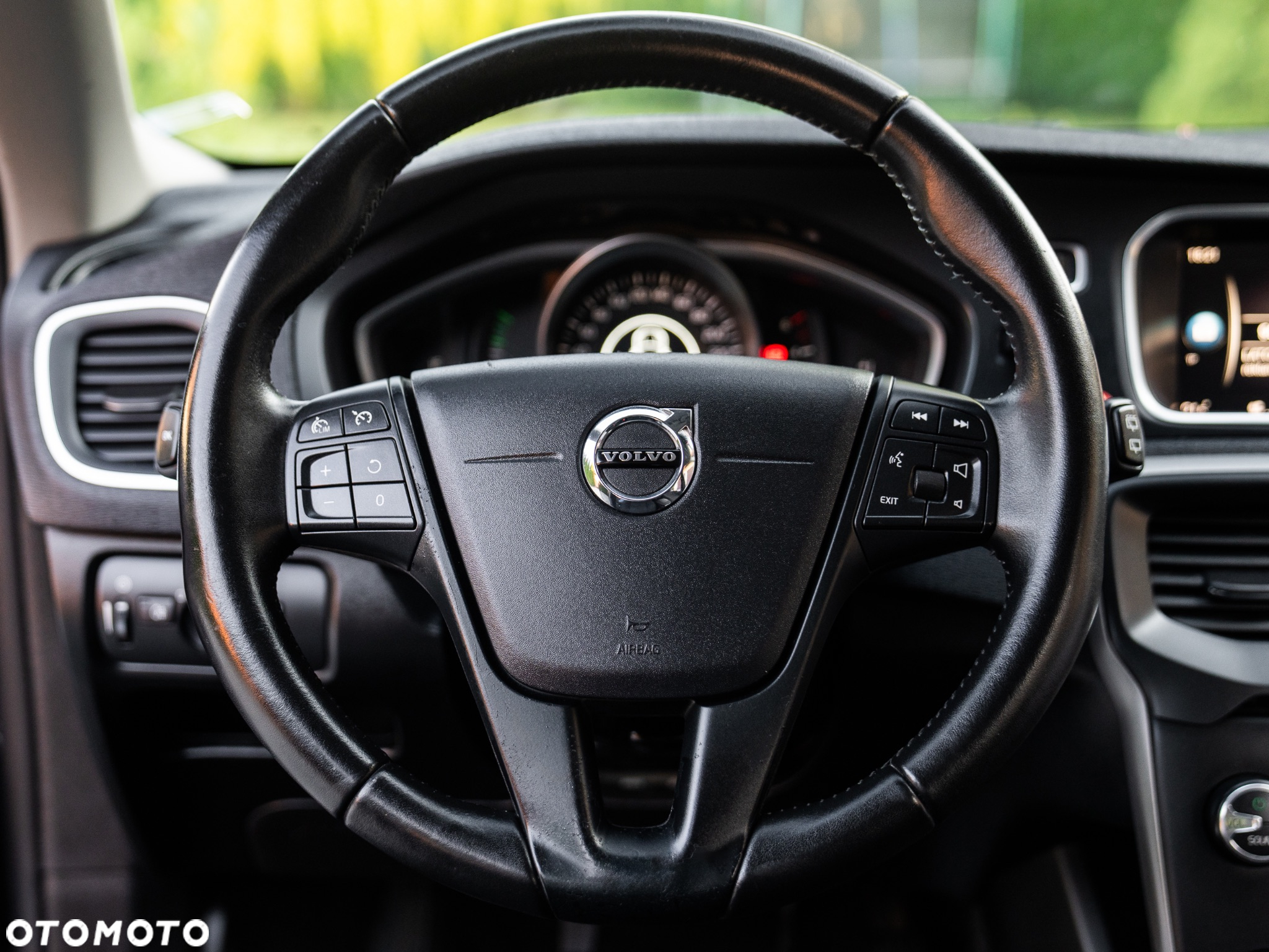 Volvo V40 D2 Drive-E Momentum - 29