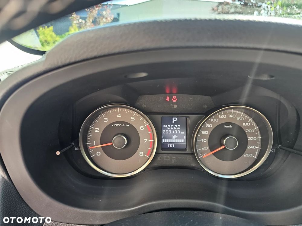 Subaru Forester 2.0XT Platinum Lineartronic - 16