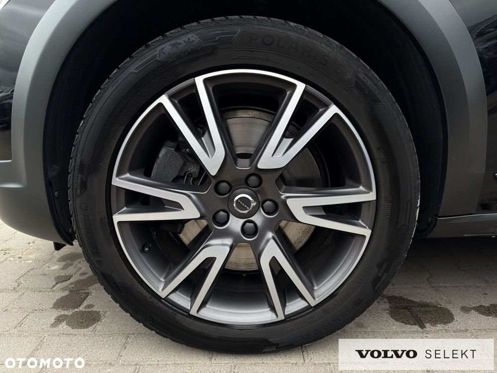 Volvo V90 Cross Country - 34
