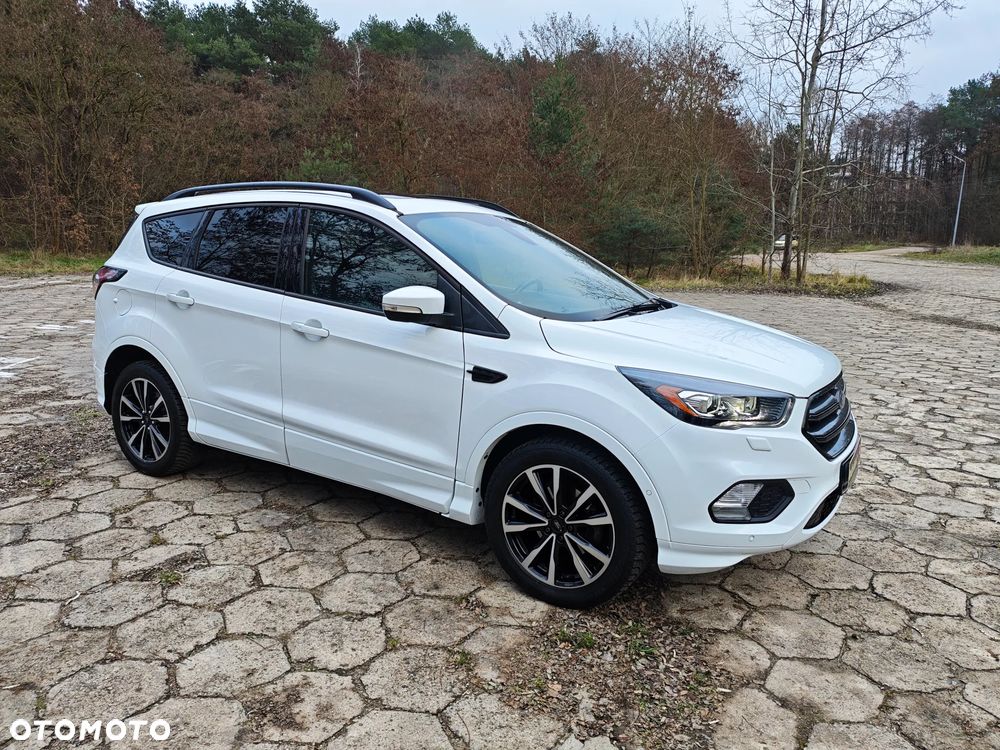 Ford Kuga 1.5 EcoBoost 2x4 ST-Line - 11