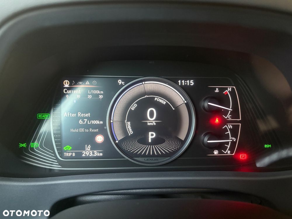 Lexus UX 250h Prestige 2WD - 28