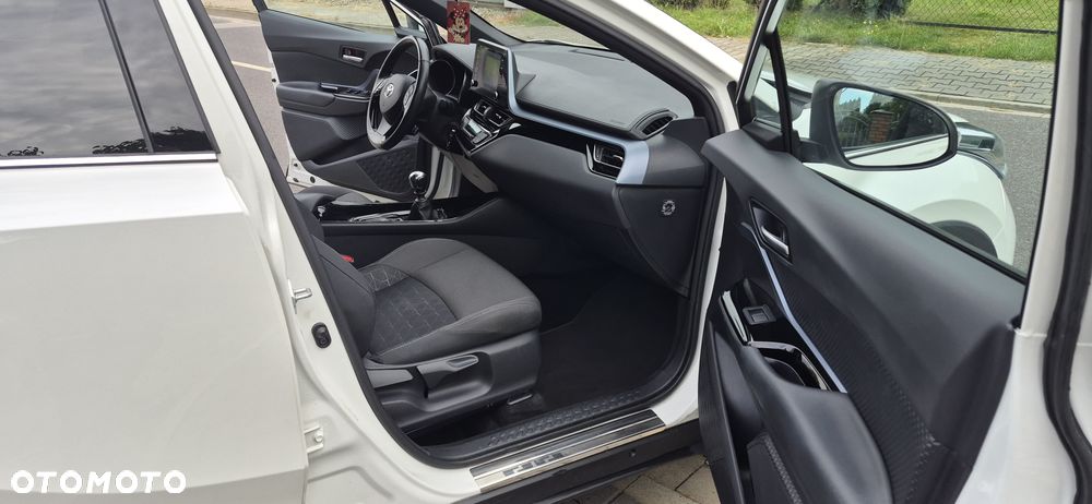 Toyota C-HR 1.2 T Premium - 17